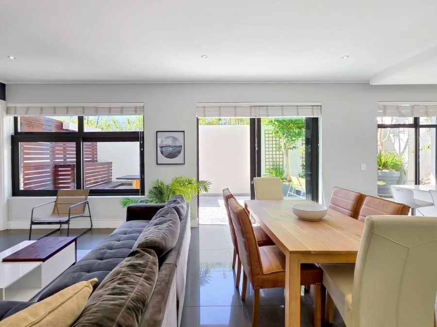 2 Bedroom Property for Sale in Green Point Western Cape